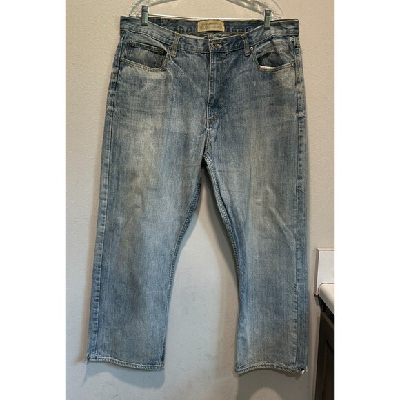 Wrangler Mens Jeans Relaxed Fit Straight 38x27 Blue Faded - Picture 1 of 10